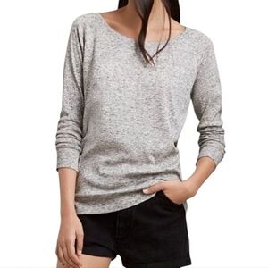 Aritzia TNA Del Mar Tee Shirt Longline  Elevated Basic Casual Women L Light Grey